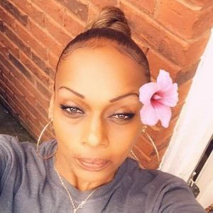 Meet your Posher, Lashonia